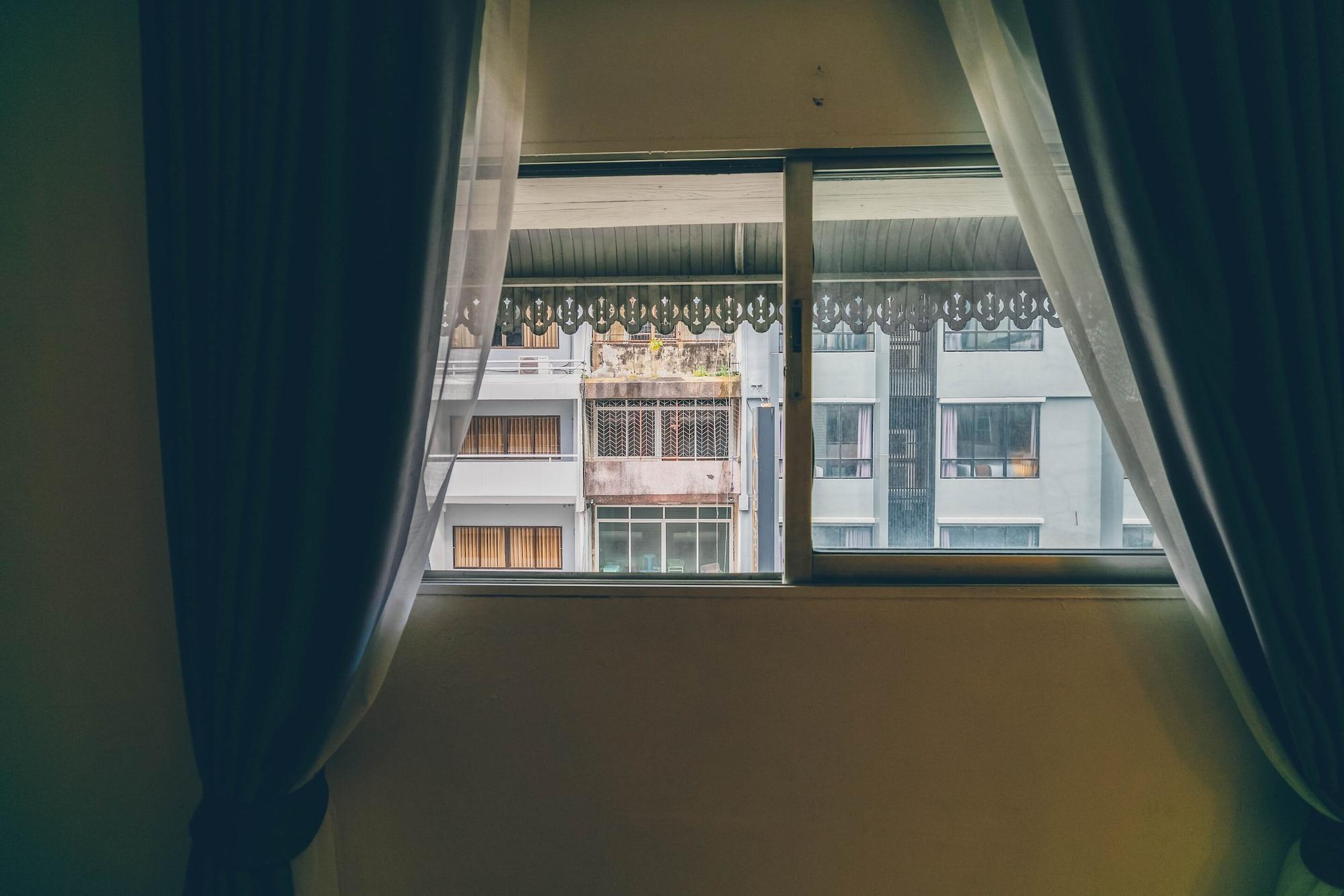 Atlas Bangkok Hotel Extérieur photo